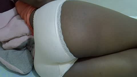 ebony_cuttey30 online show from 07-27-26, 06:15