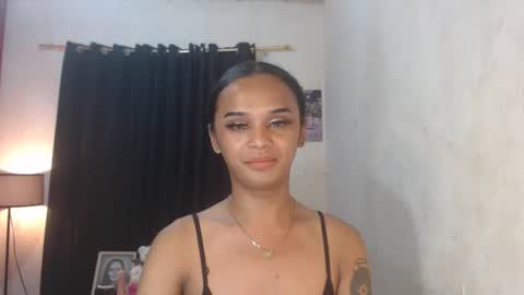 Snapshot of ebony_enchantress chatting on 02-17-25, 04:15 BEA DONT FORGET TO FOLLOW ME online show from 02-17-25, 04:15