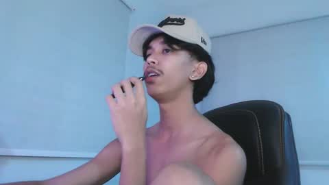 Snapshot of ebony_fuckboy chatting on 11-08-25, 07:01 ebony_fuckboy online show from 11-08-25, 07:01