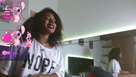 Snapshot of ebony_joness2 chatting on 09-21-25, 04:36 maria online show from 09-21-25, 04:36
