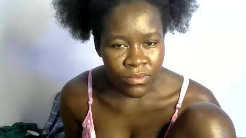 ebony_lynne online show from 05-06-26, 08:36