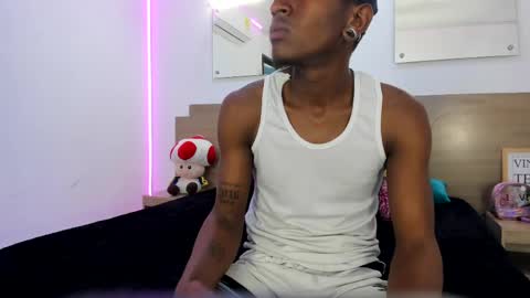 Snapshot of ebony_n_blonde chatting on 03-25-26, 08:04 ebony_n_blonde online show from 03-25-26, 08:04