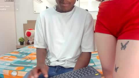 ebony_n_blonde online show from 05-08-26, 08:58