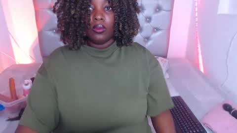 Snapshot of ebony_neighbormoans chatting on 10-17-25, 03:31 LINA online show from 10-17-25, 03:31