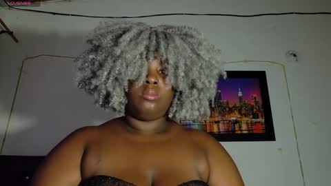 Snapshot of ebony_neighbormoans chatting on 05-13-26, 03:26 LINA online show from 05-13-26, 03:26