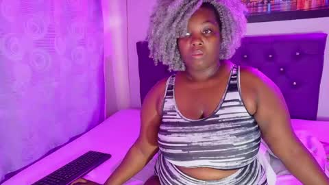 Snapshot of ebony_neighbormoans chatting on 05-28-26, 11:29 LINA online show from 05-28-26, 11:29