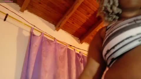 Snapshot of ebony_neighbormoans chatting on 06-10-26, 02:56 LINA online show from 06-10-26, 02:56