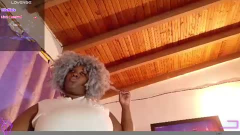 Snapshot of ebony_neighbormoans chatting on 06-17-26, 03:09 LINA online show from 06-17-26, 03:09