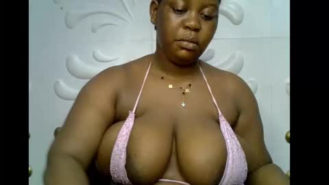 Snapshot of ebony_plumx12 chatting on 11-18-25, 11:03 Prisy online show from 11-18-25, 11:03