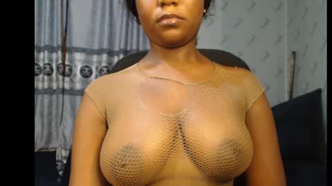 Snapshot of ebony_sexy_queen chatting on 01-11-25, 06:44 Racheal online show from 01-11-25, 06:44
