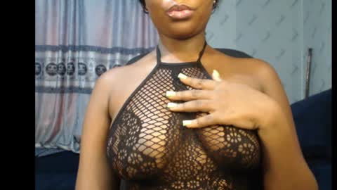 Snapshot of ebony_sexy_queen chatting on 01-12-25, 10:23 Racheal online show from 01-12-25, 10:23