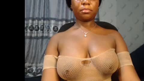 Snapshot of ebony_sexy_queen chatting on 01-15-25, 07:01 Racheal online show from 01-15-25, 07:01