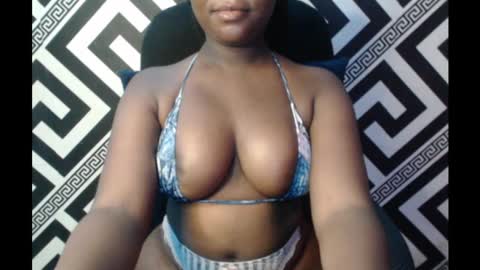 Snapshot of ebony_sexy_queen chatting on 03-11-25, 08:20 Racheal online show from 03-11-25, 08:20