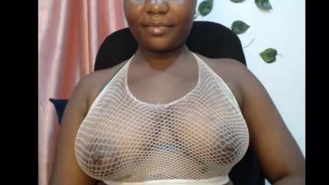 Snapshot of ebony_sexy_queen chatting on 09-29-25, 09:36 Racheal online show from 09-29-25, 09:36