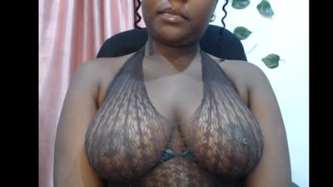 Snapshot of ebony_sexy_queen chatting on 09-30-25, 04:50 Racheal online show from 09-30-25, 04:50