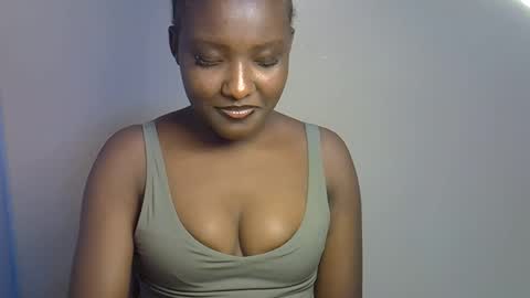 Snapshot of ebonybarbieee chatting on 04-23-26, 07:16 Barbie online show from 04-23-26, 07:16