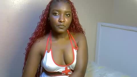 Snapshot of ebonybarbieee chatting on 05-04-26, 05:31 Barbie online show from 05-04-26, 05:31