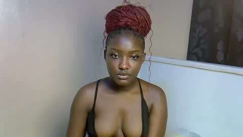 Snapshot of ebonybarbieee chatting on 05-19-26, 02:40 Barbie online show from 05-19-26, 02:40