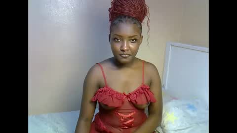 Snapshot of ebonybarbieee chatting on 05-19-26, 07:09 Barbie online show from 05-19-26, 07:09