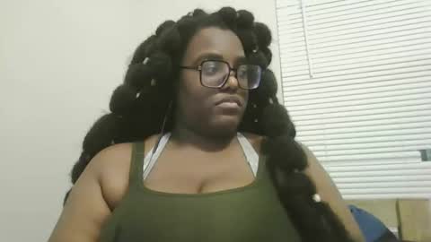 Snapshot of ebonybigtitqueen3 chatting on 11-14-25, 04:11 ebonybigtitqueen3 online show from 11-14-25, 04:11