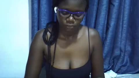 ebonybloom01 online show from 09-11-25, 01:49