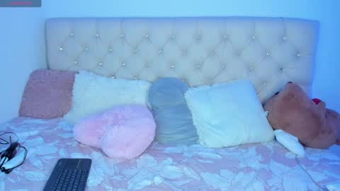 Queen Ebony online show from 03-05-25, 04:34