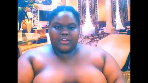 ebonyhotbuns4u2luv online show from 01-12-26, 10:42