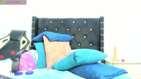 Snapshot of ebonylatinx chatting on 12-15-25, 09:41 Angela online show from 12-15-25, 09:41