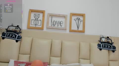 Ludovica online show from 10-31-25, 04:35