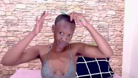 Snapshot of ebonyolive69 chatting on 07-20-26, 06:32 Cindy online show from 07-20-26, 06:32