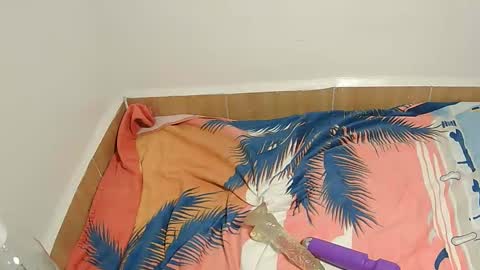 Snapshot of ebonyqueenn001 chatting on 02-26-26, 07:57 queen online show from 02-26-26, 07:57