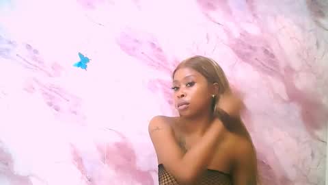 Snapshot of ebonysexyred chatting on 03-14-26, 06:52 Lucy online show from 03-14-26, 06:52