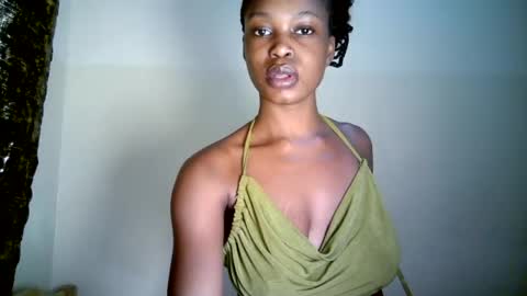 Snapshot of ebonytanqueen chatting on 06-11-26, 08:51 ebonytanqueen online show from 06-11-26, 08:51