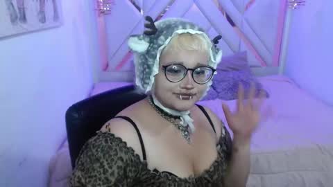 Echypyon tk online show from 05-20-26, 03:02