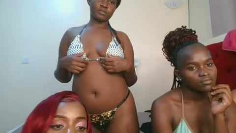 Snapshot of ecstasy_boo1 chatting on 07-10-26, 05:56 Boo online show from 07-10-26, 05:56