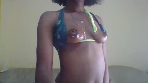 Snapshot of edakiss chatting on 01-12-26, 08:25 edakiss online show from 01-12-26, 08:25