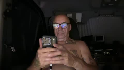 Snapshot of eddelmar chatting on 06-27-26, 11:10 eddelmar online show from 06-27-26, 11:10