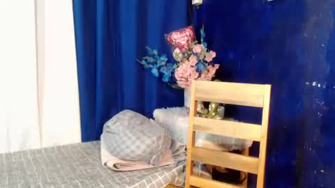 edelcum_xx online show from 09-29-25, 07:13