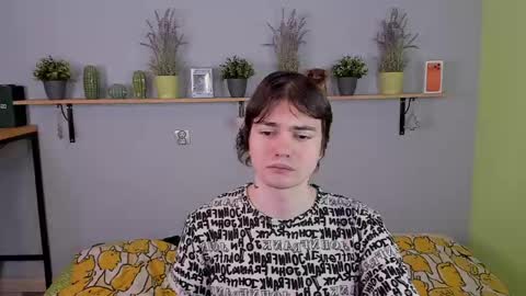 Snapshot of edgar_ray chatting on 05-22-26, 03:35 Edgar online show from 05-22-26, 03:35