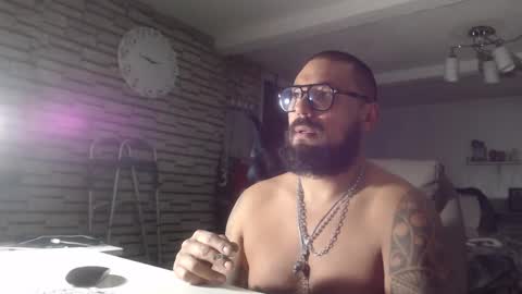 edgarram83 online show from 10-11-25, 08:46