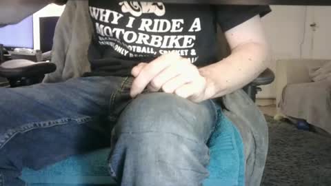 Snapshot of edged_biker chatting on 01-16-25, 06:16 edged biker online show from 01-16-25, 06:16