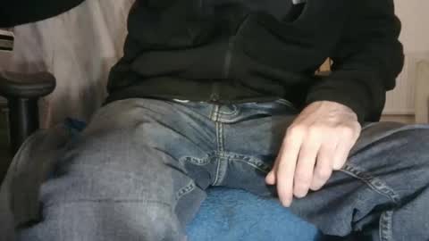 Snapshot of edged_biker chatting on 02-13-25, 07:21 edged biker online show from 02-13-25, 07:21