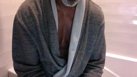 Snapshot of edgingdaddy chatting on 05-08-26, 10:20 Dad online show from 05-08-26, 10:20