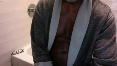 Snapshot of edgingdaddy chatting on 05-09-26, 01:49 Dad online show from 05-09-26, 01:49