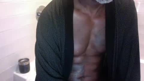 Snapshot of edgingdaddy chatting on 06-10-26, 11:31 Dad online show from 06-10-26, 11:31