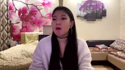 Snapshot of edinabluett chatting on 03-09-26, 07:07 Eri online show from 03-09-26, 07:07