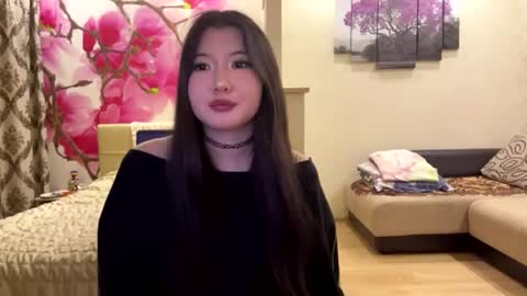 Snapshot of edinabluett chatting on 05-14-26, 08:26 Eri online show from 05-14-26, 08:26