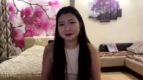 Snapshot of edinabluett chatting on 06-12-26, 06:18 Eri online show from 06-12-26, 06:18