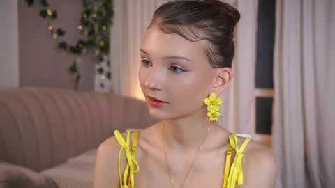 Lisa  online show from 05-17-26, 11:12