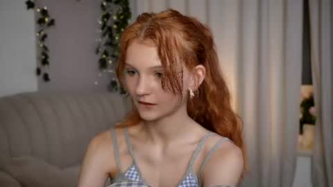 Lisa  online show from 07-25-26, 11:57